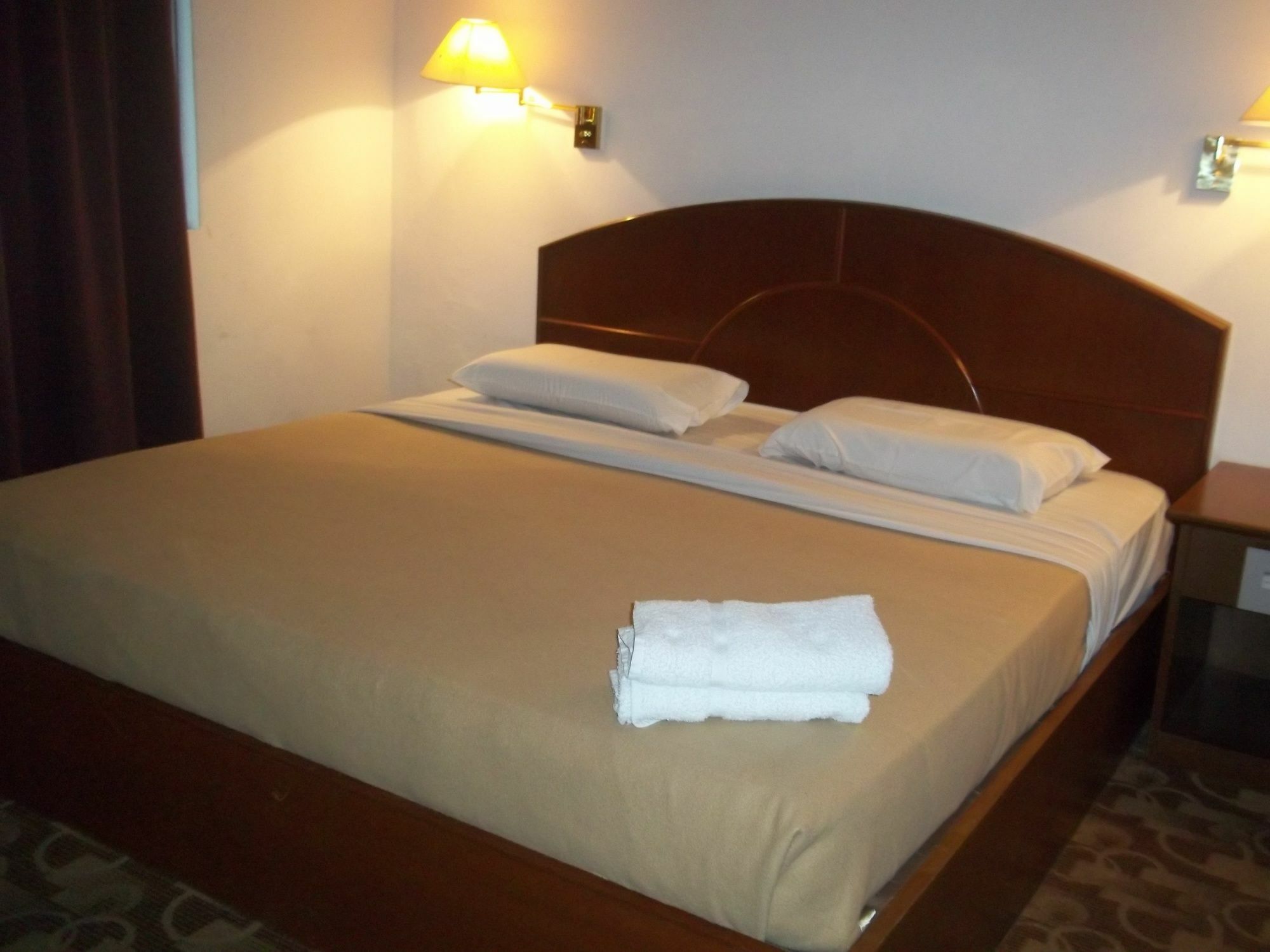 D Valley Hotel Kuala Lipis Buitenkant foto